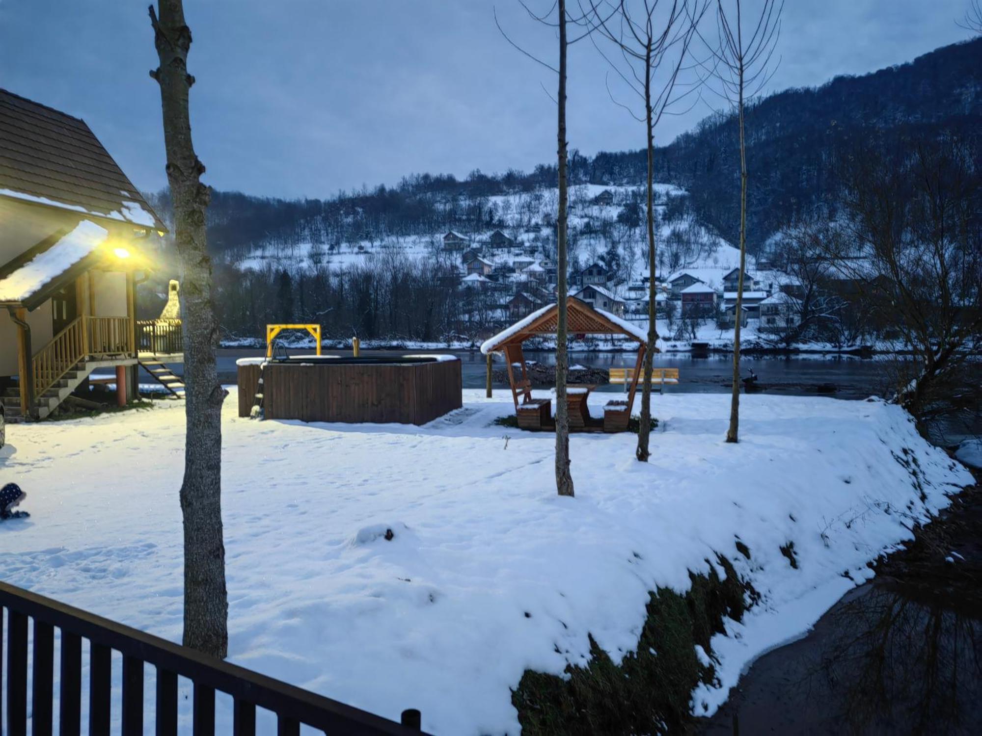 Vikendica Mihic Villa ซวอร์นิก ภายนอก รูปภาพ